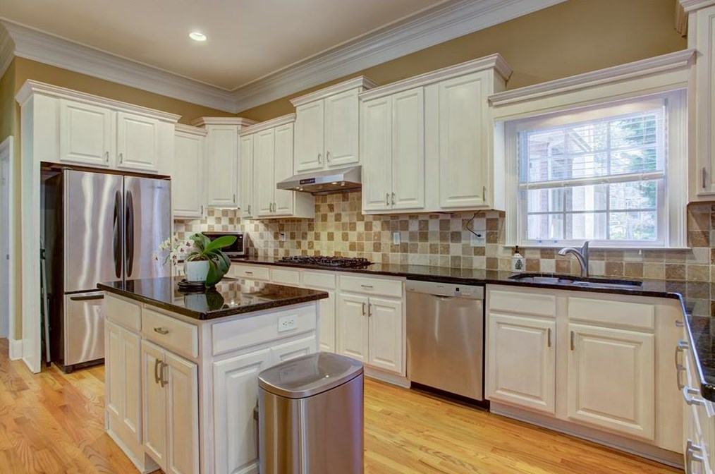 3766 Wescott Cv, Atlanta GA  30319-1625 exterior