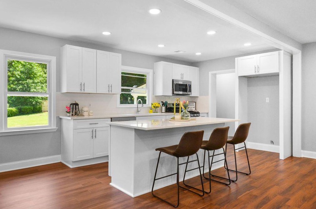2412 Wood Valley Dr, Atlanta GA  30344-2240 exterior