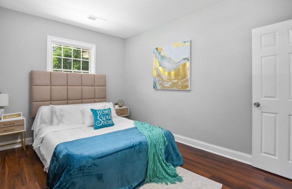 2412 Wood Valley Dr, Atlanta GA  30344-2240 exterior