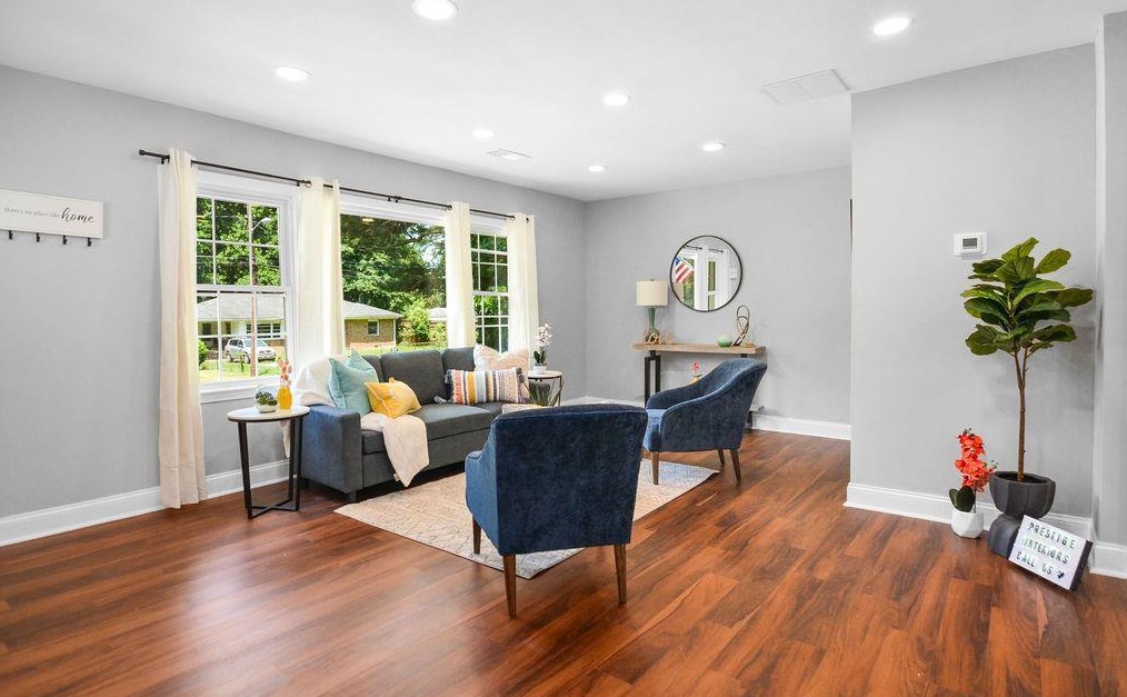 2412 Wood Valley Dr, Atlanta GA  30344-2240 exterior