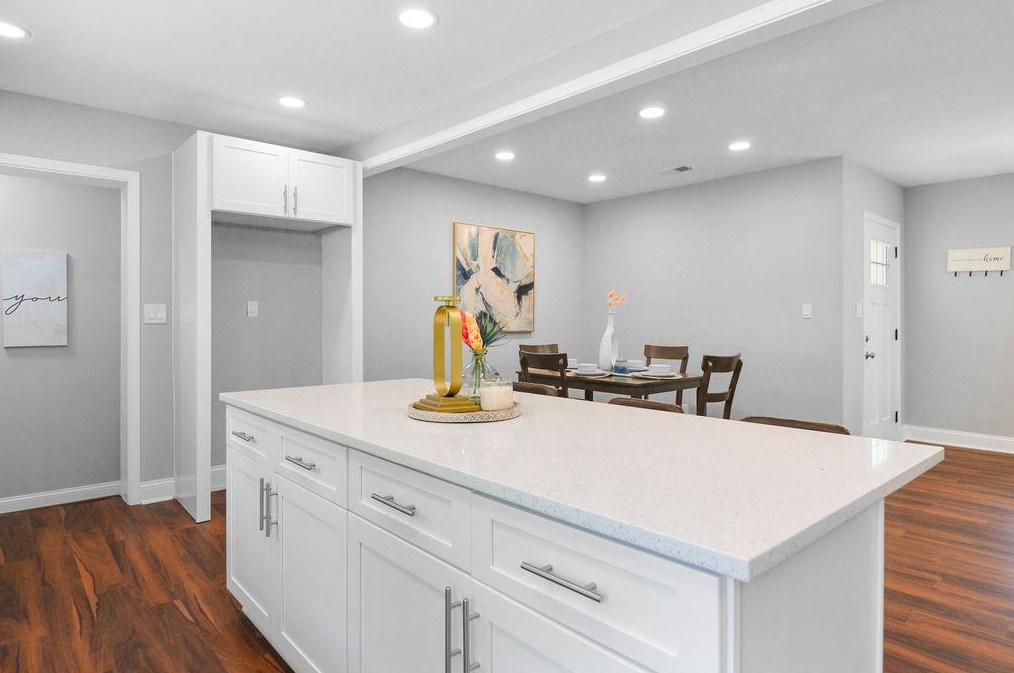 2412 Wood Valley Dr, Atlanta GA  30344-2240 exterior