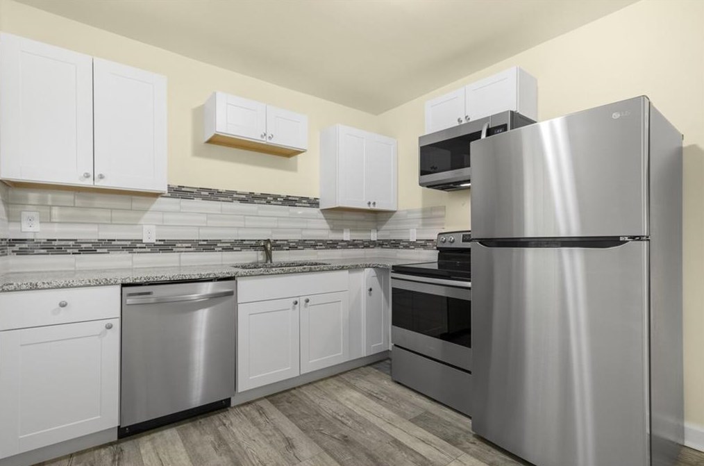 1132 Oak Knoll Ter, Atlanta GA  30315-5214 exterior