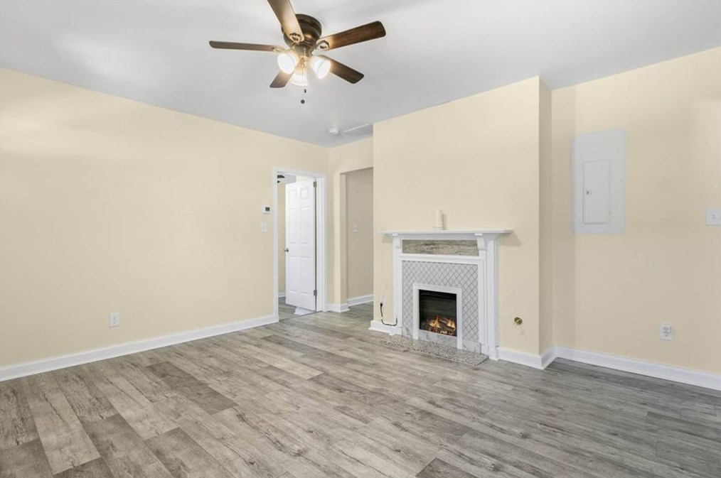 1132 Oak Knoll Ter, Atlanta GA  30315-5214 exterior