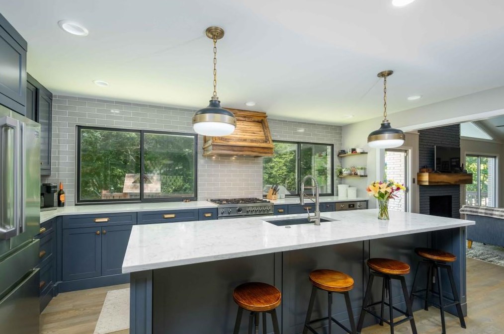 5255 Mount Vernon Pkwy, Atlanta GA  30327-4733 exterior