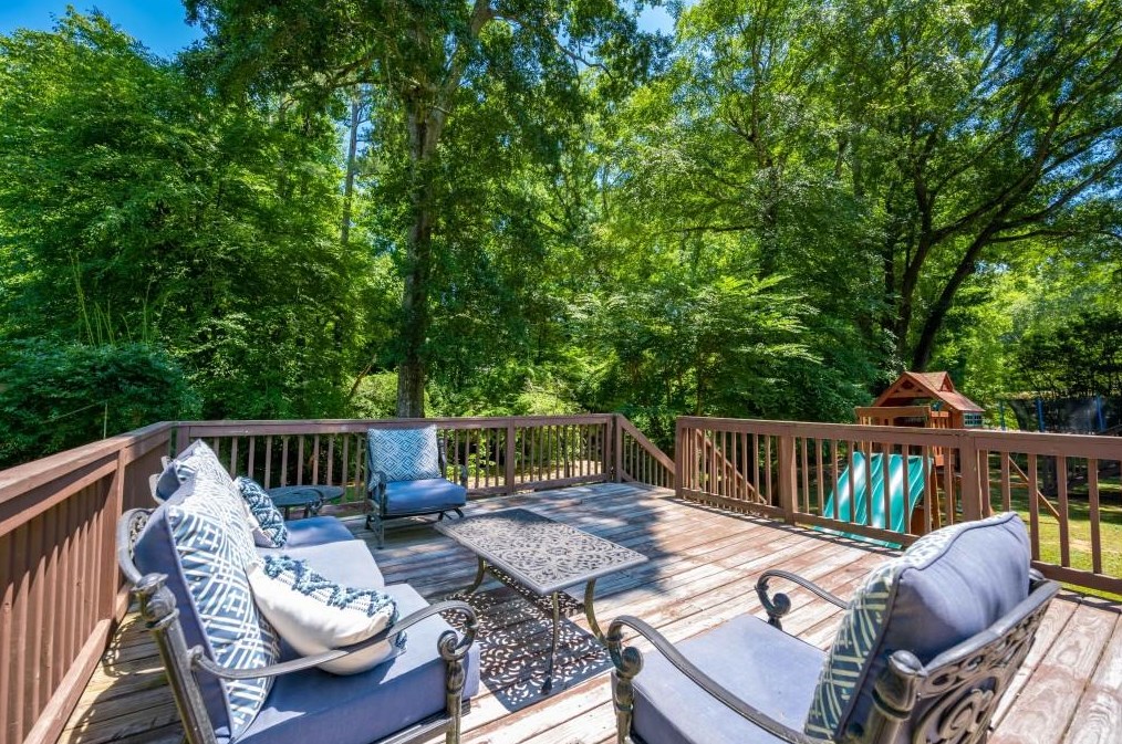 5255 Mount Vernon Pkwy, Atlanta GA  30327-4733 exterior