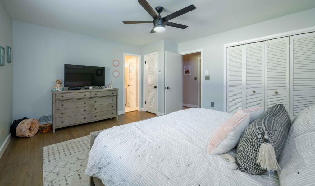 5255 Mount Vernon Pkwy, Atlanta GA  30327-4733 exterior