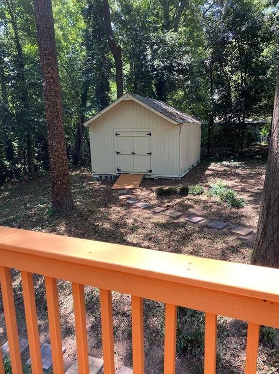 1498 Sanden Ferry Dr, Decatur GA  30033-3323 exterior