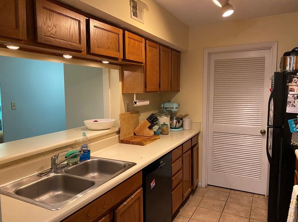 318 Tuxworth Cir, Decatur GA  30033-5616 exterior