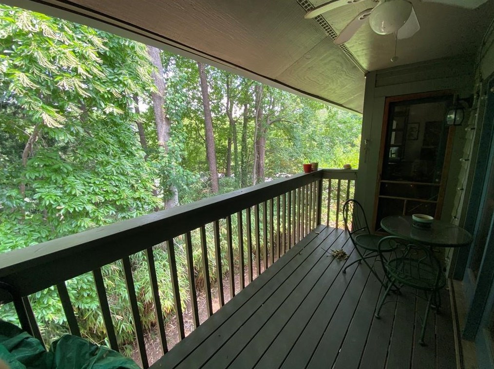 318 Tuxworth Cir, Decatur GA  30033-5616 exterior