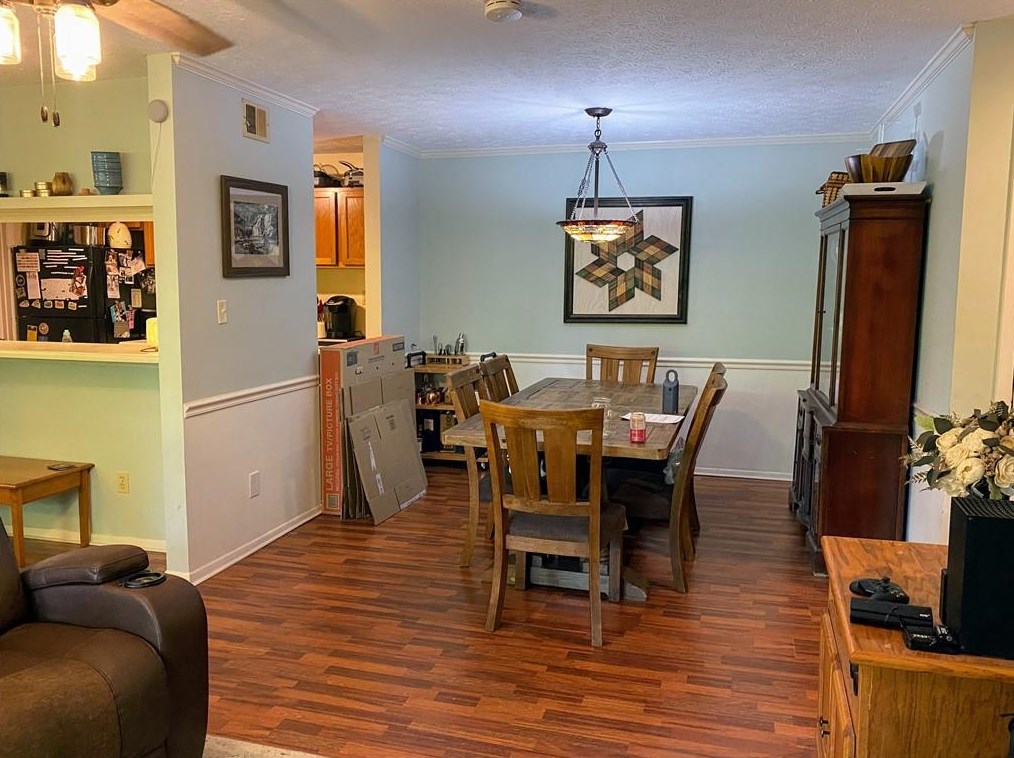 318 Tuxworth Cir, Decatur GA  30033-5616 exterior