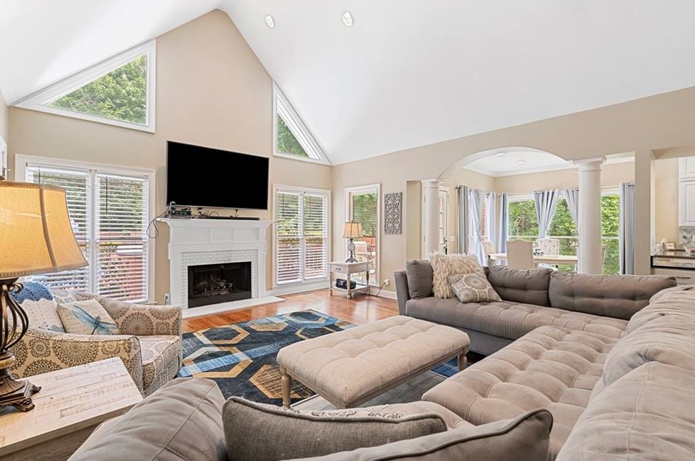 460 Saddlebrook Dr, Calhoun GA  30701-4681 exterior