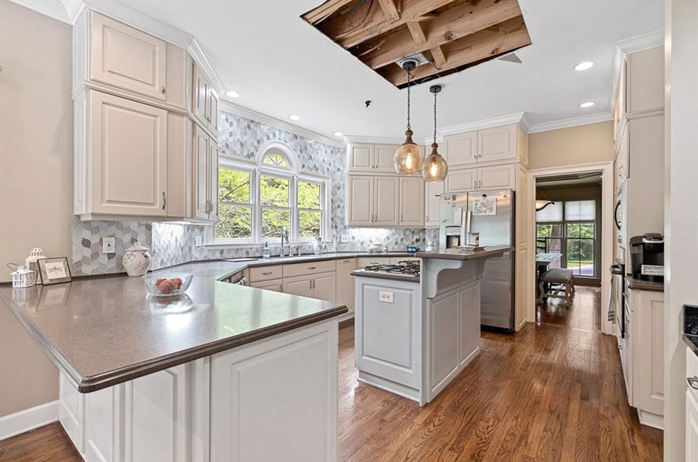 460 Saddlebrook Dr, Calhoun GA  30701-4681 exterior