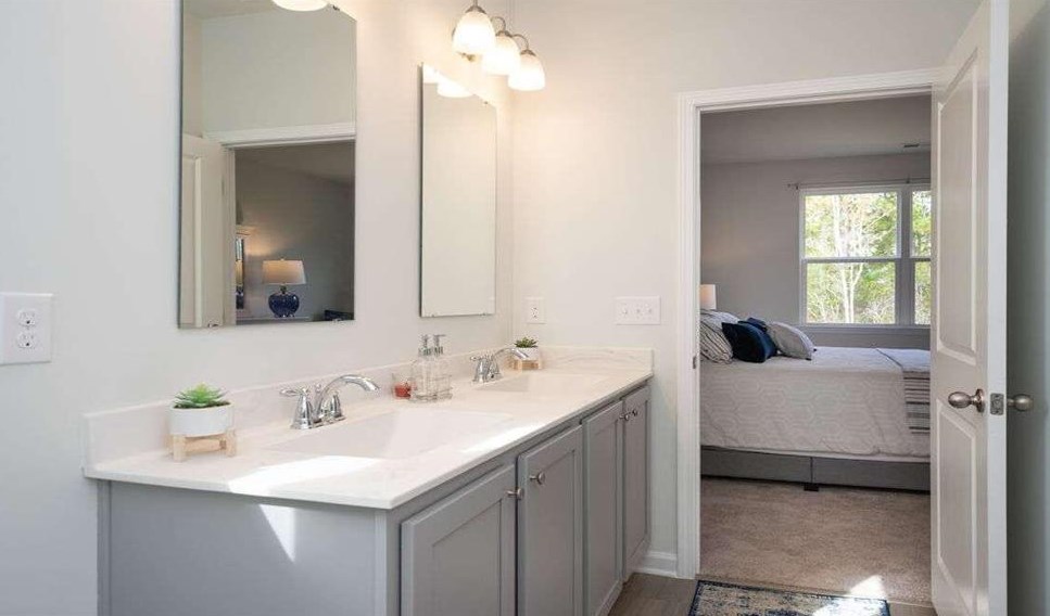 3502 Oakshire Way, Atlanta GA  30354-3630 exterior