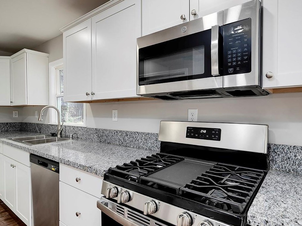 1940 Bonner St, Decatur GA  30032-4105 exterior