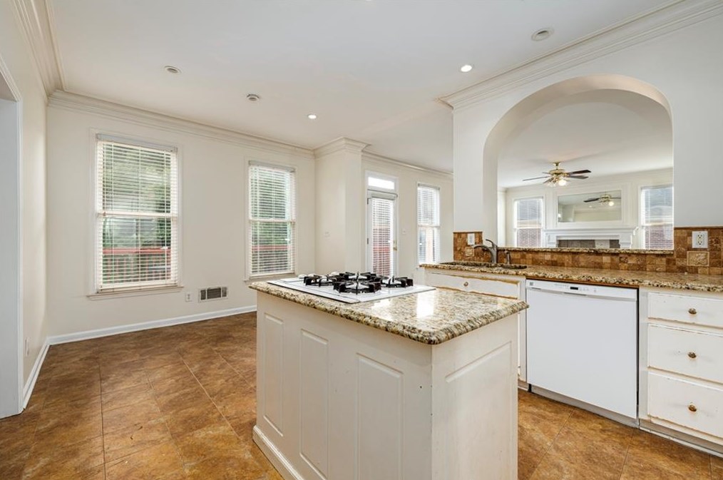 2871 Chapel Ridge Cir, Decatur GA  30034-7200 exterior