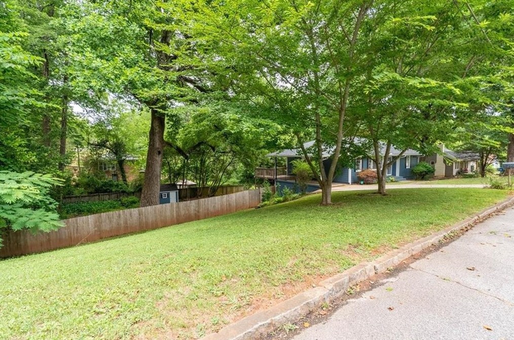 2990 Alston Dr, Decatur GA  30032-3205 exterior