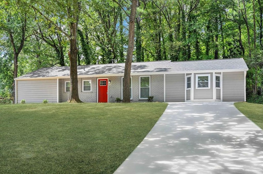 3259 Sir Gregory Mnr, Lawrenceville GA  30044-4284 exterior