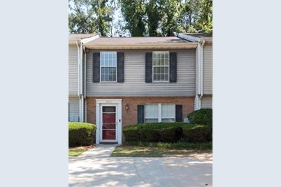 2861 Dresden Square Dr Atlanta Ga Mls Coldwell Banker
