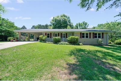 1529 Old Peachtree Road - Photo 1