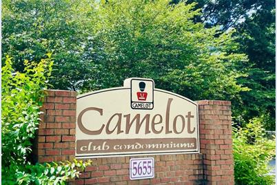 119 Camelot Drive - Photo 1