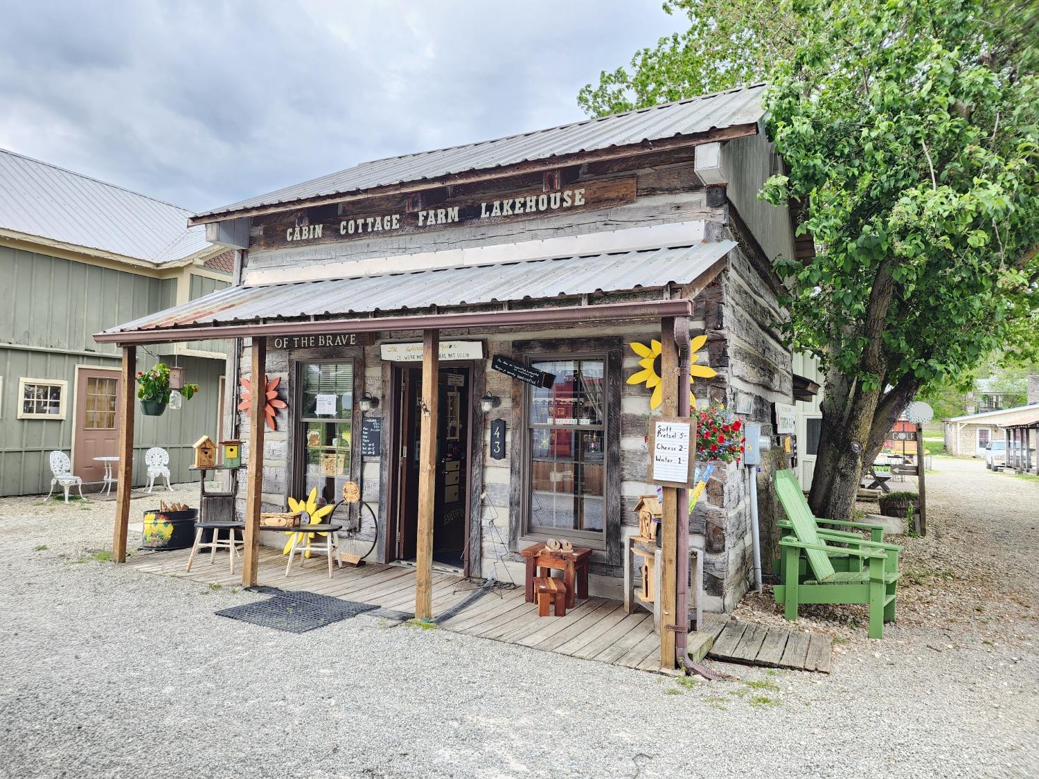 17 Duck Creek Crossing, Metamora, IN 47030 MLS 202957 Coldwell Banker