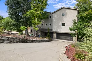 20072 Cravenhurst Dr, Lawrenceburg, IN 47025 - Photo 3