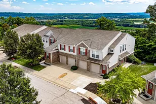 300 Riverscape Ct, Lawrenceburg, IN 47025 - Photo 3