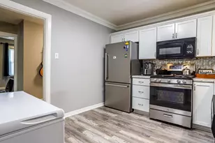 2806 Vermont Ave, Connersville, IN 47331 - Photo 7