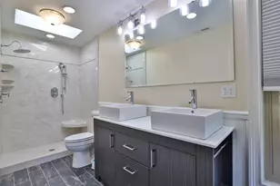 2352 Banberry Ct, Lawrenceburg, IN 47025 - Photo 13