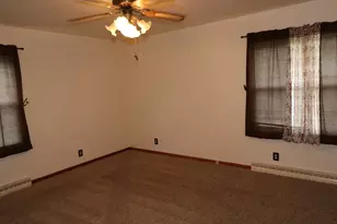 102 W Bryant St, Greensburg, IN 47240 - Photo 9