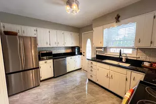 23 Terrance Dr, Batesville, IN 47006 - Photo 9