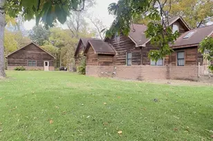 924 W 3rd St, Connersville, IN 47331 - Photo 3