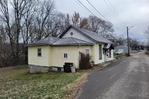 178 W 4th St, Aurora, IN 47001 - Photo 19