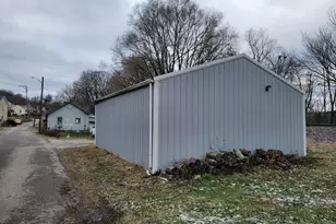 178 W 4th St, Aurora, IN 47001 - Photo 5