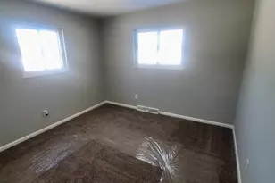 7880 E County Rd 1100 N, Sunman, IN 47041 - Photo 9