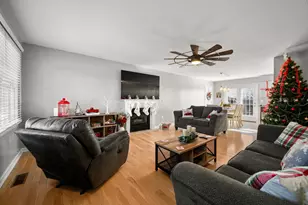 10616 Trevor Dr, Aurora, IN 47001 - Photo 11