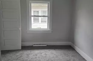 323 E 13th St, Connersville, IN 47331 - Photo 9