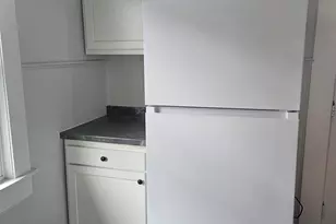 323 E 13th St, Connersville, IN 47331 - Photo 5