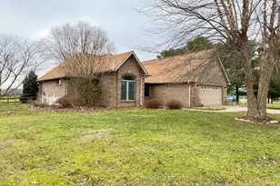 783 Golf View Dr, Milan, IN 47031 - Photo 3