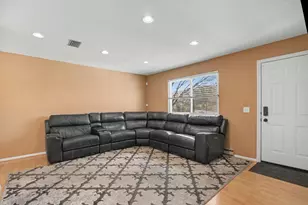 527 Indiana Ave, Aurora, IN 47001 - Photo 3