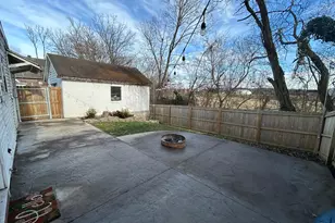 416 Manchester, Aurora, IN 47001 - Photo 3