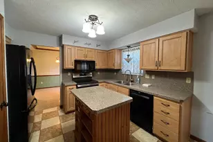 24149 Schlemmer Ct, Lawrenceburg, IN 47025 - Photo 9