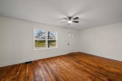 210 W 1st Street, Greensburg, IN 47240 - Photo 9