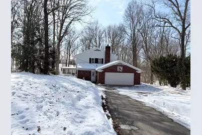 390 N Golf Manor Road, Connersville, IN 47331 - Photo 5