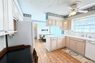 390 N Golf Manor Rd, Connersville, IN 47331 - Photo 33