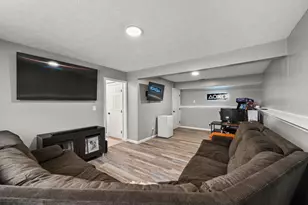 21051 Sunnyridge Dr, Lawrenceburg, IN 47025 - Photo 17