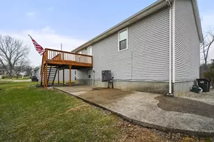 21051 Sunnyridge Dr, Lawrenceburg, IN 47025 - Photo 23