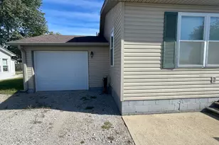 1350 S Ruth St, Rushville, IN 46173 - Photo 3