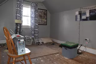 187 S Marion St, Holton, IN 47023 - Photo 9