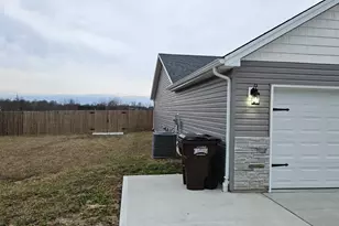 558 Chippewa Ct, Milan, IN 47031 - Photo 9